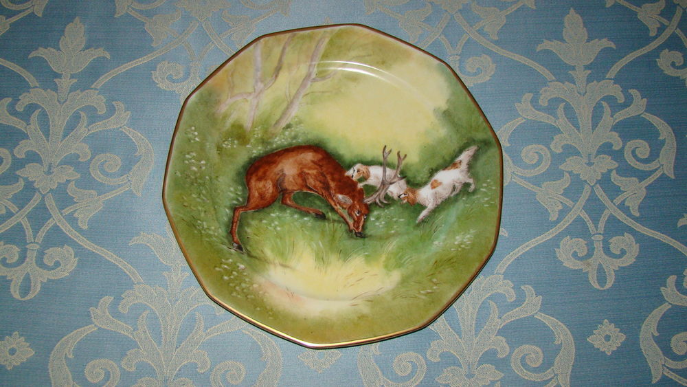 Grande assiette en porcelaine de Bavi&egrave;re " Sc&egrave;ne de chasse " Décoration