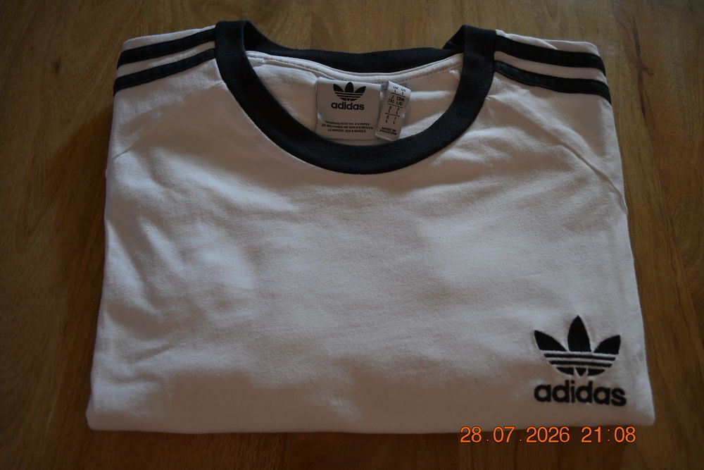 T-SHIRT ADIDAS TAILLE L Vêtements