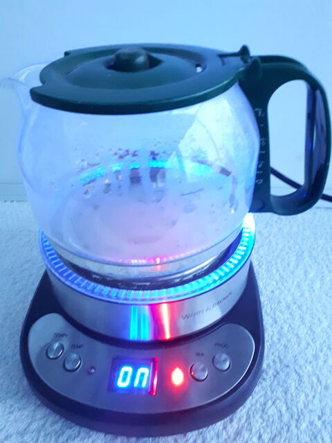 Bouilloire �lectrique en verre White & Brown  8 Montigny-Lencoup (77)