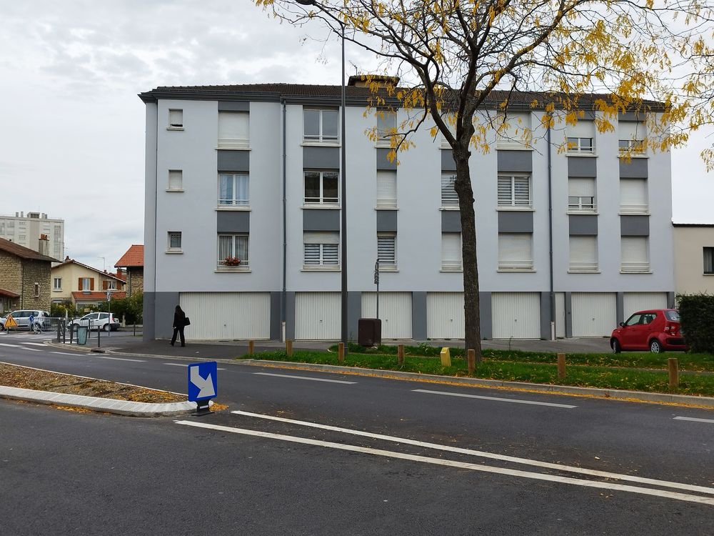 Location Appartement STUDIO de 27 m² à REIMS. EN FACE DE L' HÔPITAL MAISON BLANCH Reims