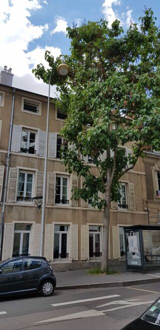  Appartement à louer 4 pièces 102 m²