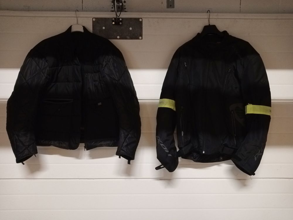 Blouson IXON en tr&egrave;s bon &eacute;tat 2XL Sports