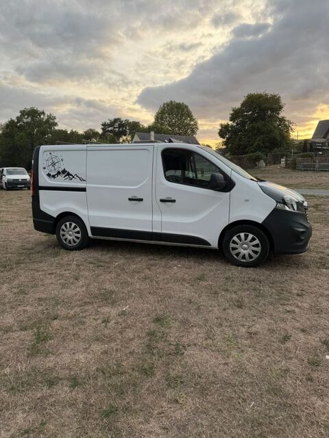 Opel Vivaro VIVARO CA F2700 L1H1 1.6 CDTI 95 CH ECOFLEX S/S PACK CLIM + 2017 occasion Urt 64240