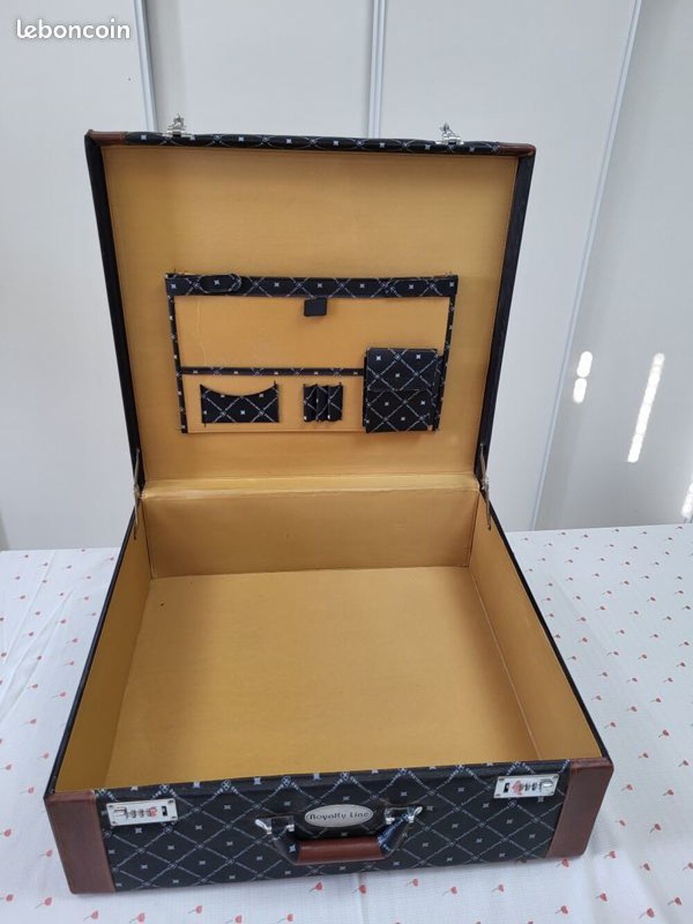 Valise, Royalty Line Suisse Maroquinerie