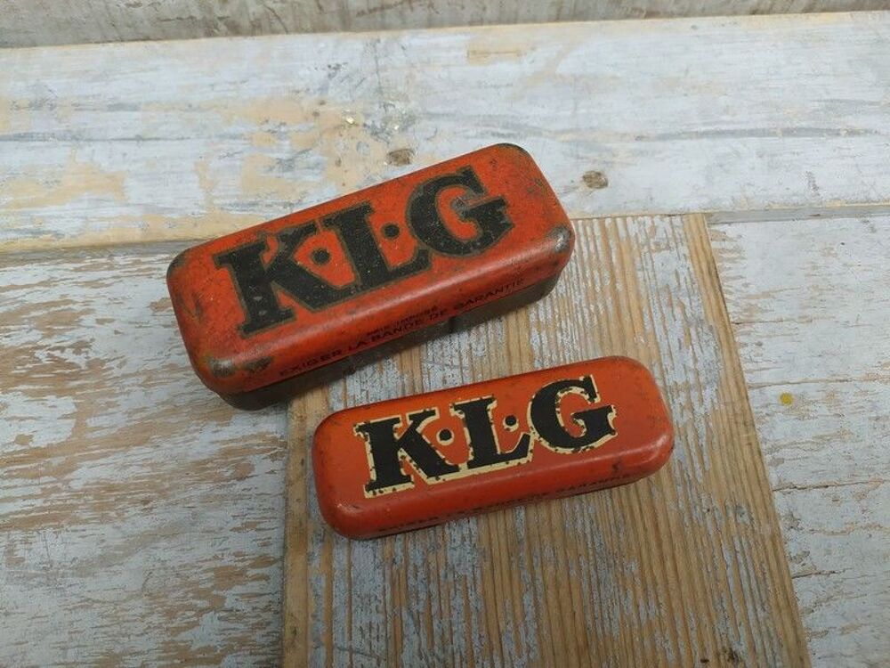Lot 2 Boites Publicitaires Bougies KLG Collection Automobile 