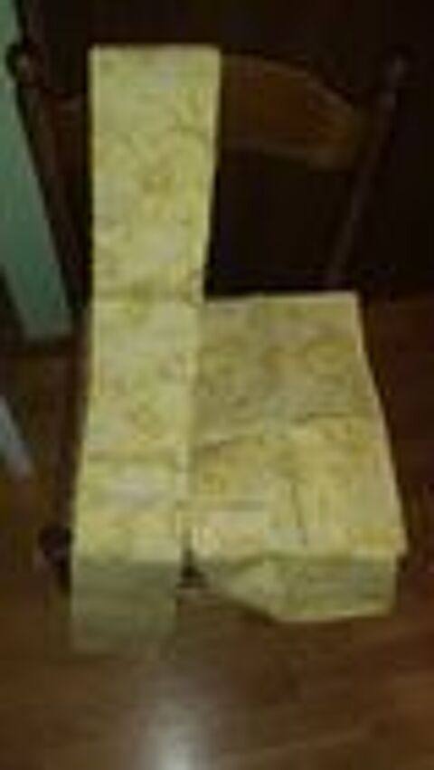 Nappe et 6 serviettes avec diff�rents jaune neuve 19 M�rignies (59)