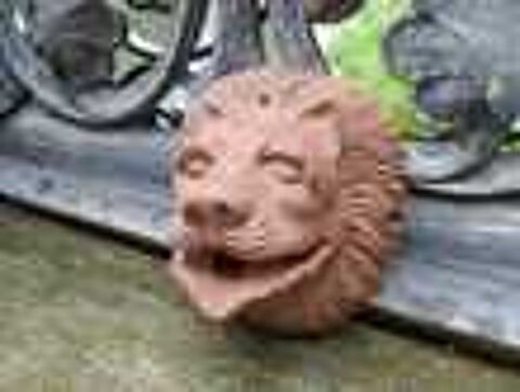 T&ecirc;te de Lion Terre Cuite Gueuloir Fontaine Protom&eacute; 