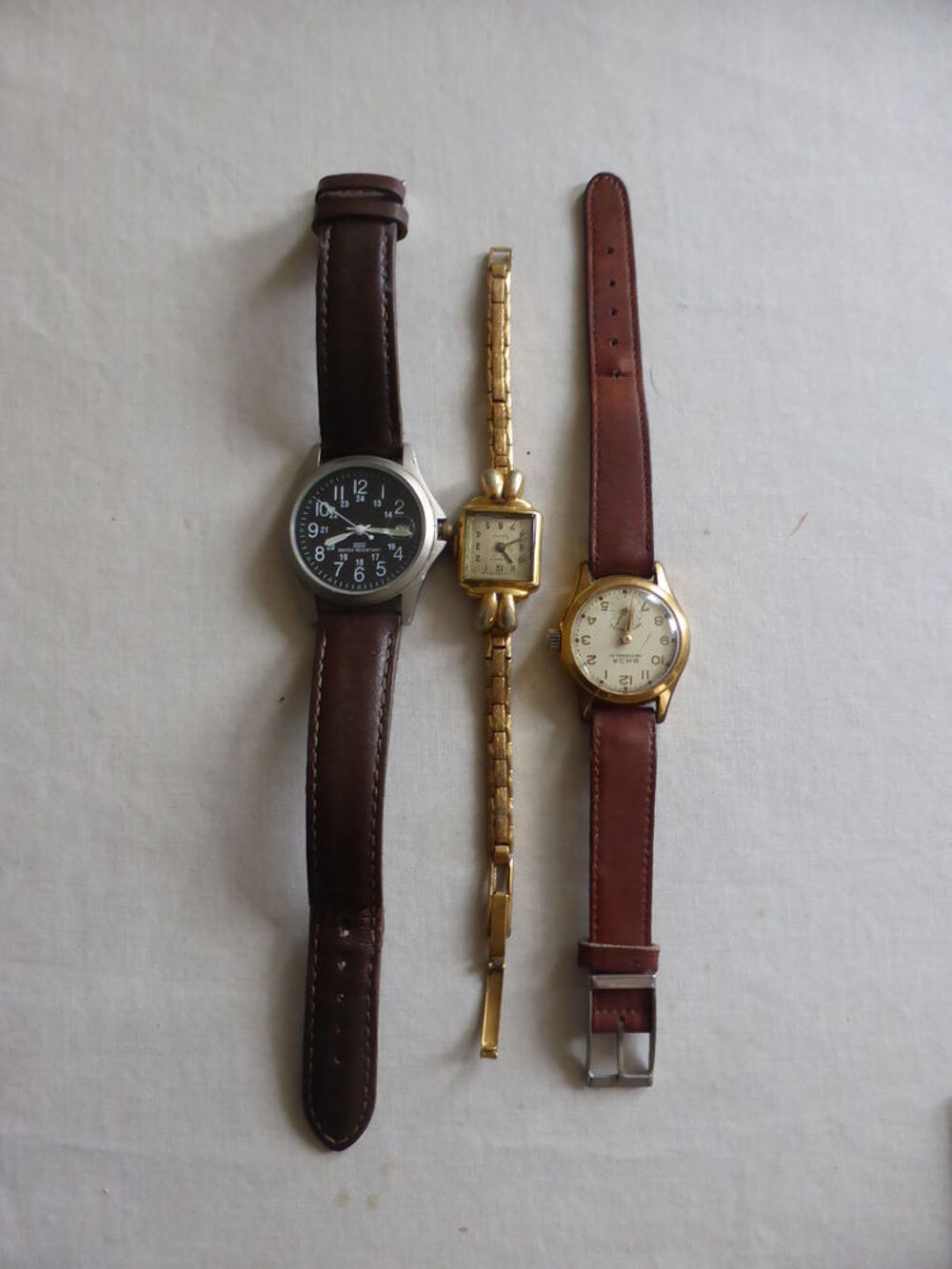 1 lot de 14 montres Bijoux et montres