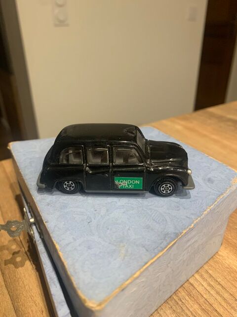 Jouet v�hicule miniature   Taxi londonien   3 Saleilles (66)