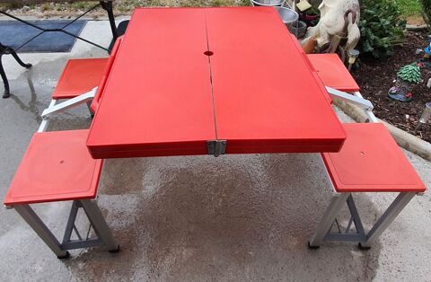Table de Camping pliante 4 si�ges 35 Saint-Nicolas-de-Sommaire (61)