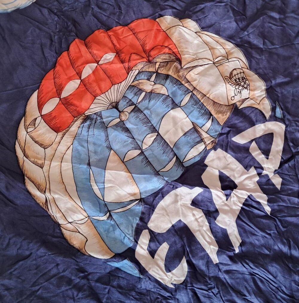 foulard en soie souvenir ETAP &eacute;cole des troupes a&eacute;roport&eacute;es 