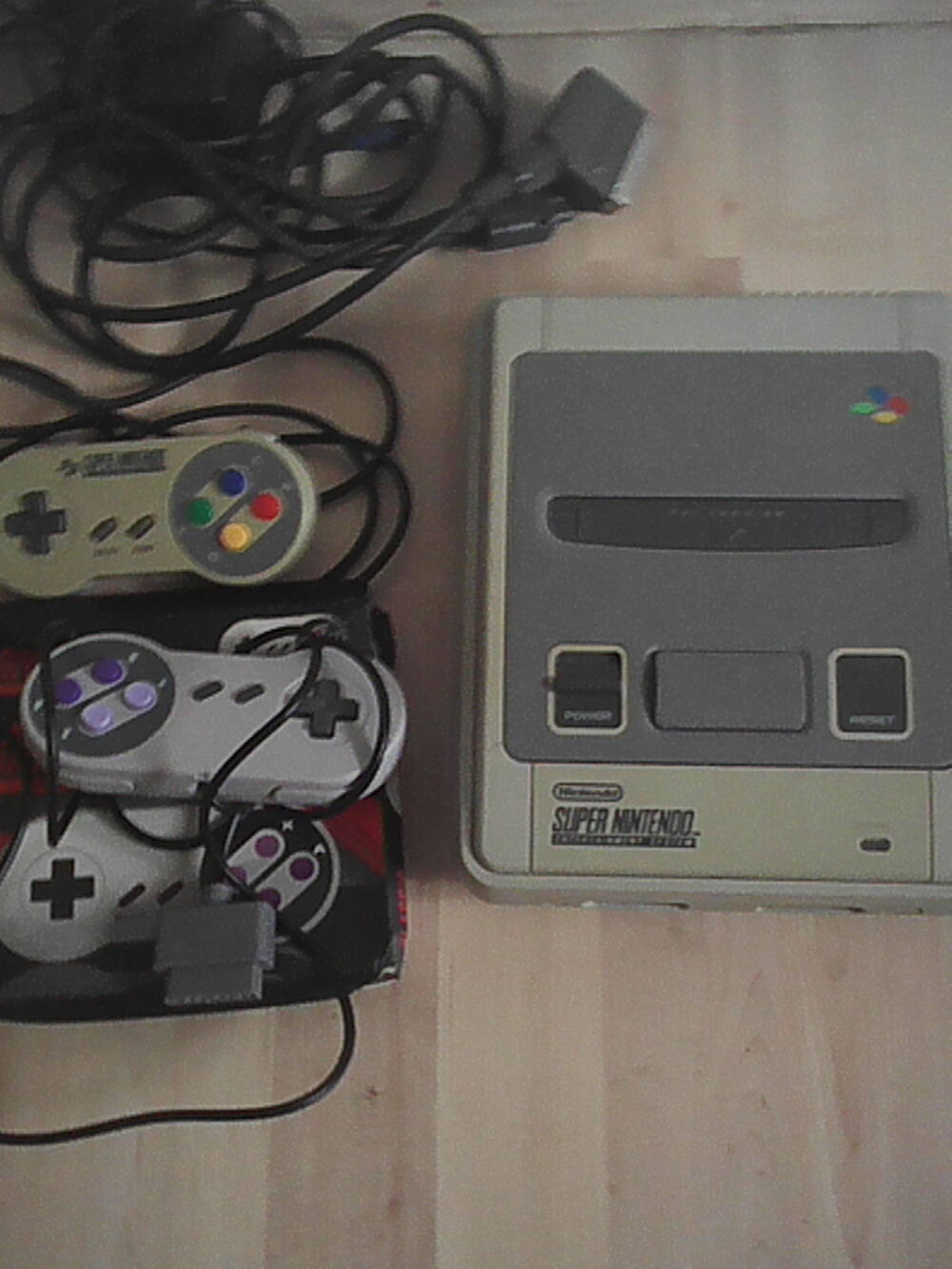 super Nintendo+ 3 jeux Consoles et jeux vidéos