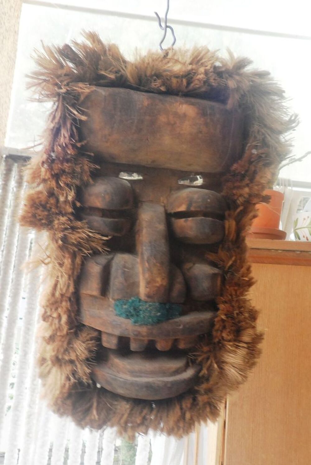 Masque Africain ramen&eacute; du Gabon il y a environ 45 ans
Décoration