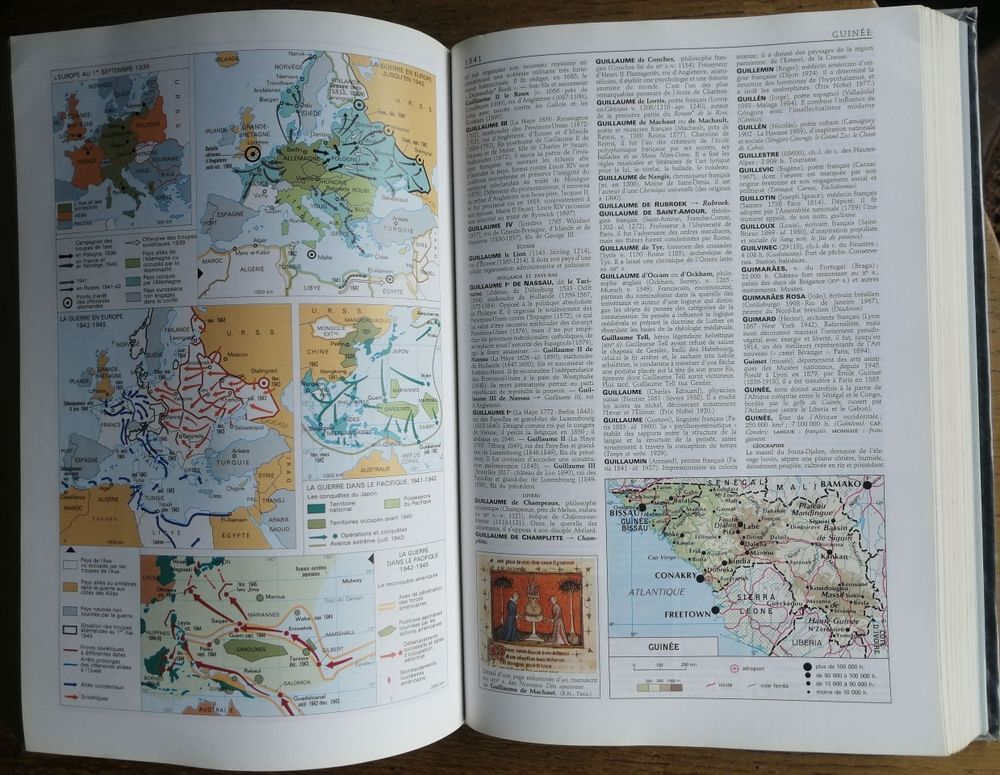 ?	Dictionnaire Petit Larousse en couleurs Livres et BD