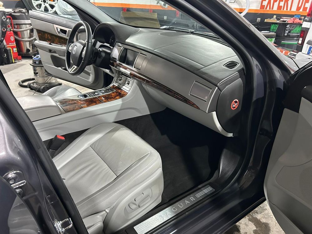 XF 2.7d Luxe Pr&eacute;mium 2009 occasion 59310 Auchy-lez-Orchies