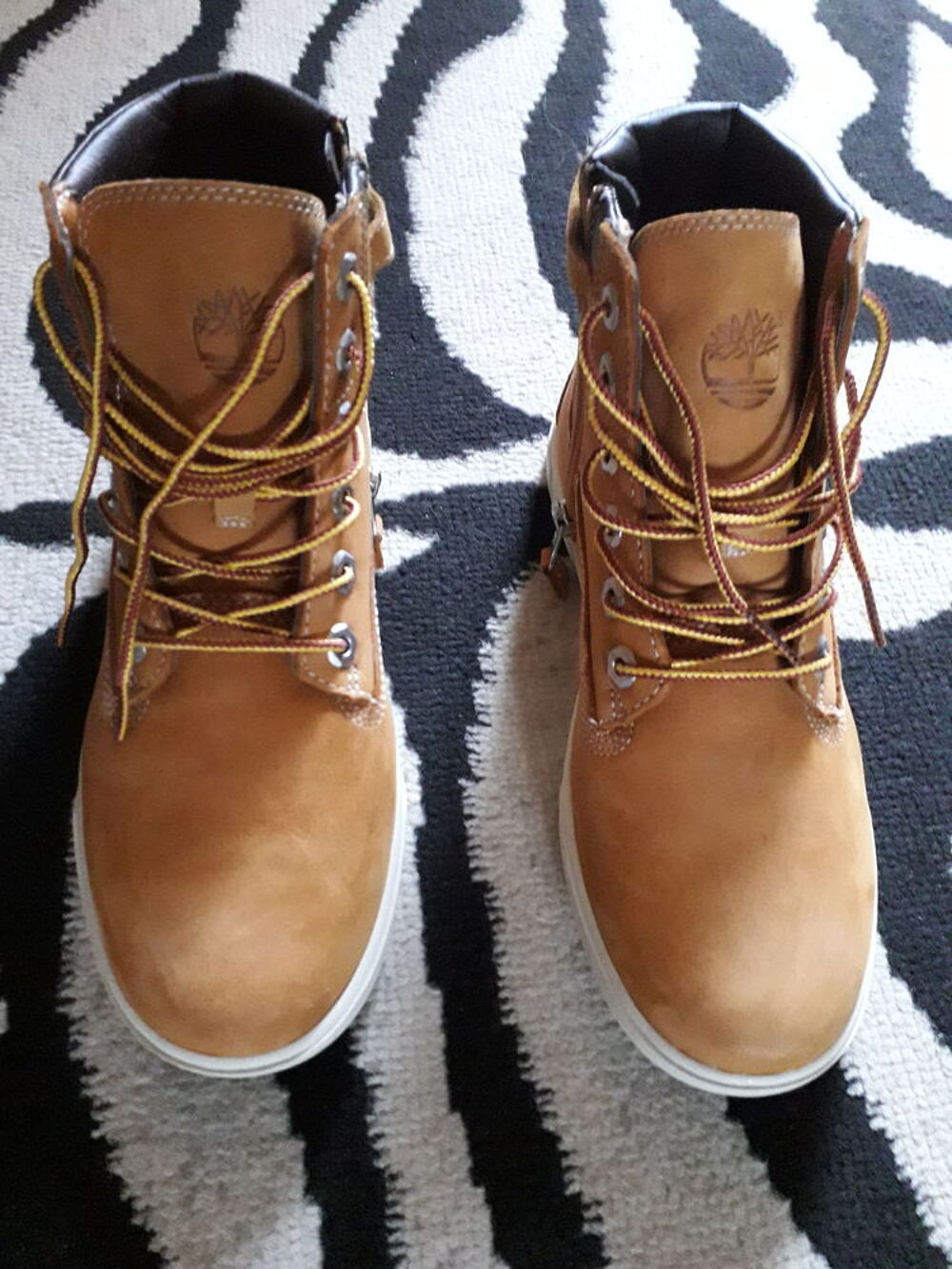 Achetez boots timberland occasion annonce vente Saint Nazaire