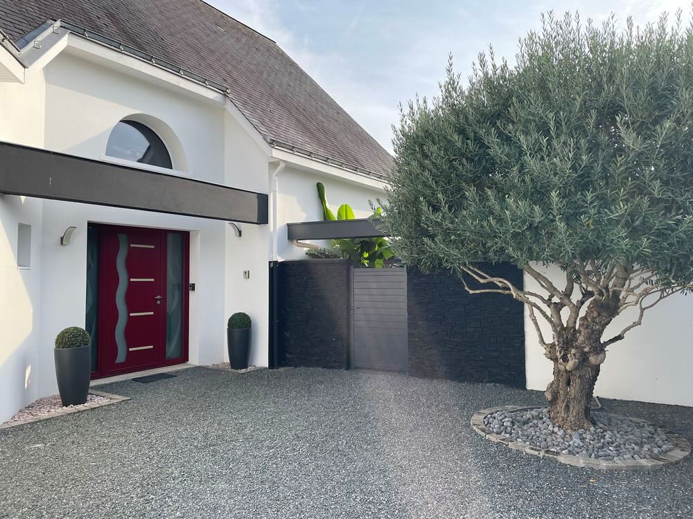 Maison 6 pièces 180 m² · à Montreuil-Juigné · 180 m² · 555 000 €