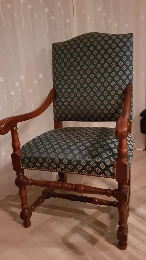 PAIRE DE FAUTEUILS LOUIS XIII Os de Mouton  250 Corcieux (88)