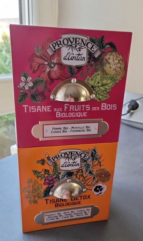 Lot de 2 boîtes de thé vides . 6 Oullins (69)