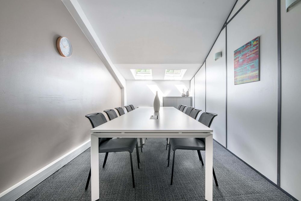   Accès tout inclus à des espaces de bureau professionnels pour 10 personnes à Paris Auteuil  