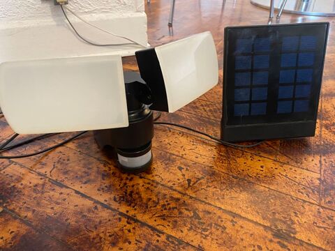 Lampe solaire d?extrieur XanLite 30 Nice (06)