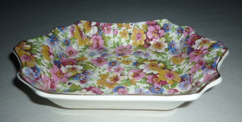 Petit plat d&eacute;cor floral JAMES KENT LTD LONGTON "Du Barry" Décoration