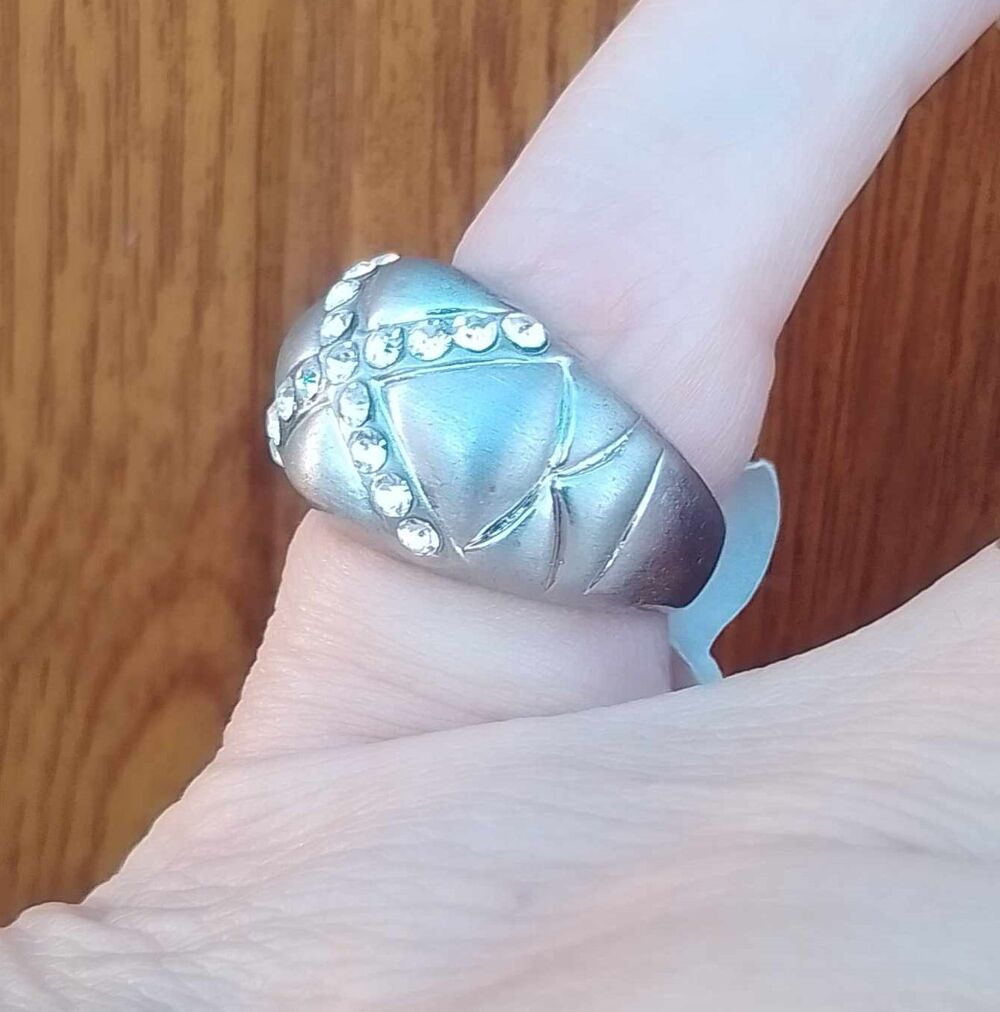 Bague Boule Fantaisie en Taille Size 16 avec Strass - Neuve Bijoux et montres