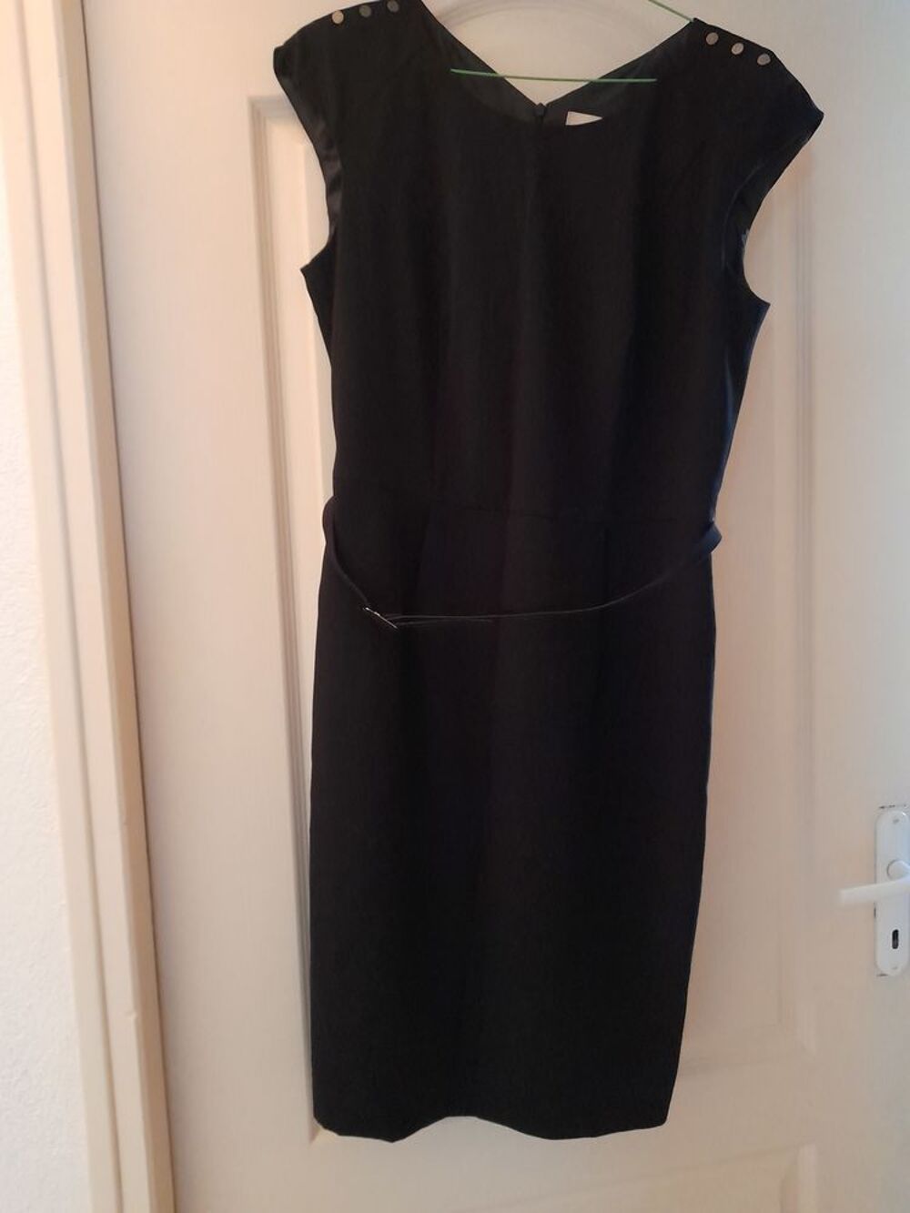 robe noire Vêtements