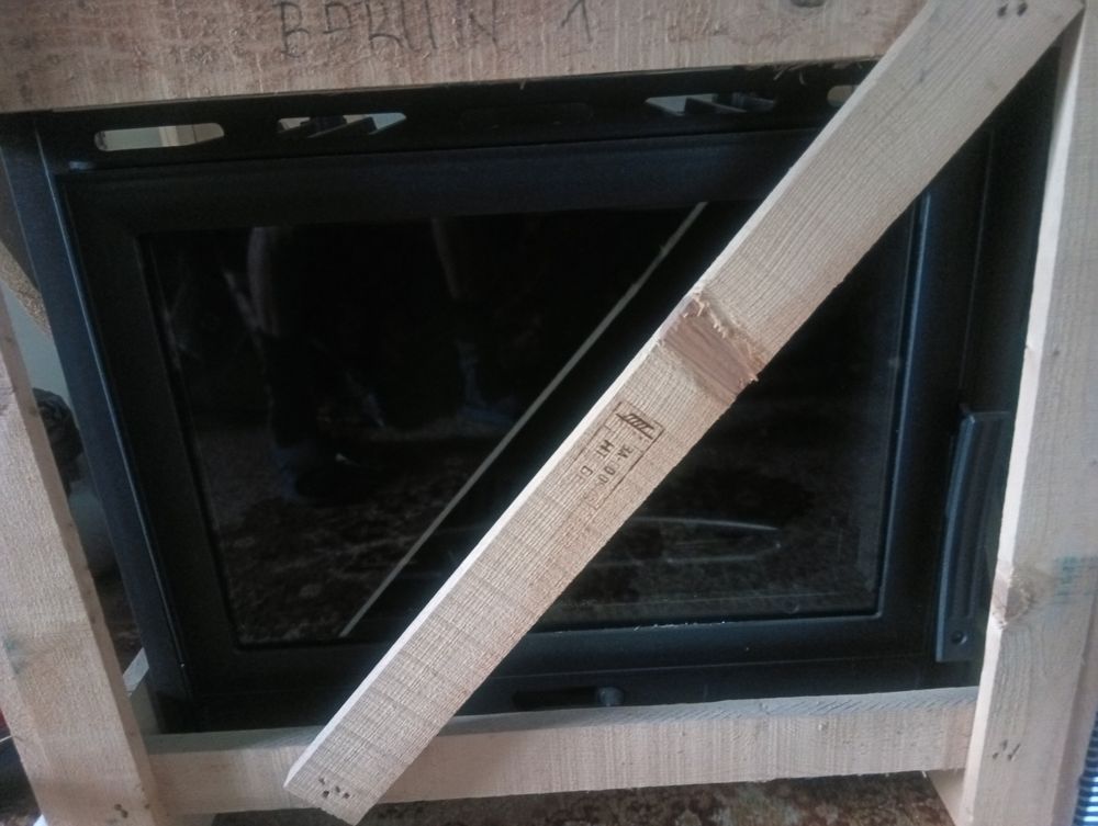 Insert &agrave; bois pour chemin&eacute;e desus Electroménager