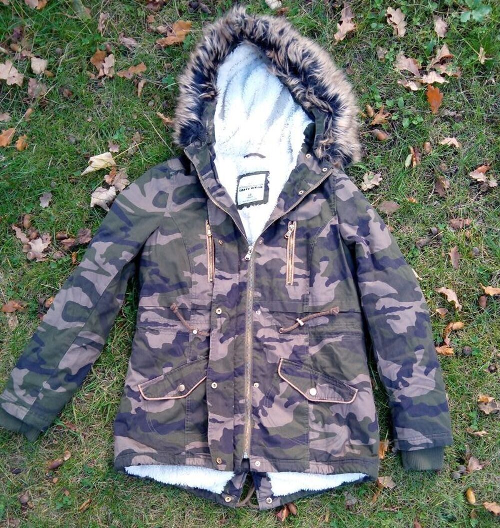 Blouson camouflage - taille 38 Vêtements