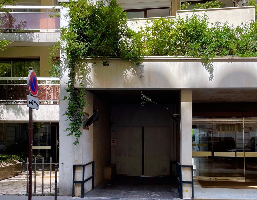 Location Parking/Garage 1 Place de parking - Rue de la Tour / Passy Paris
