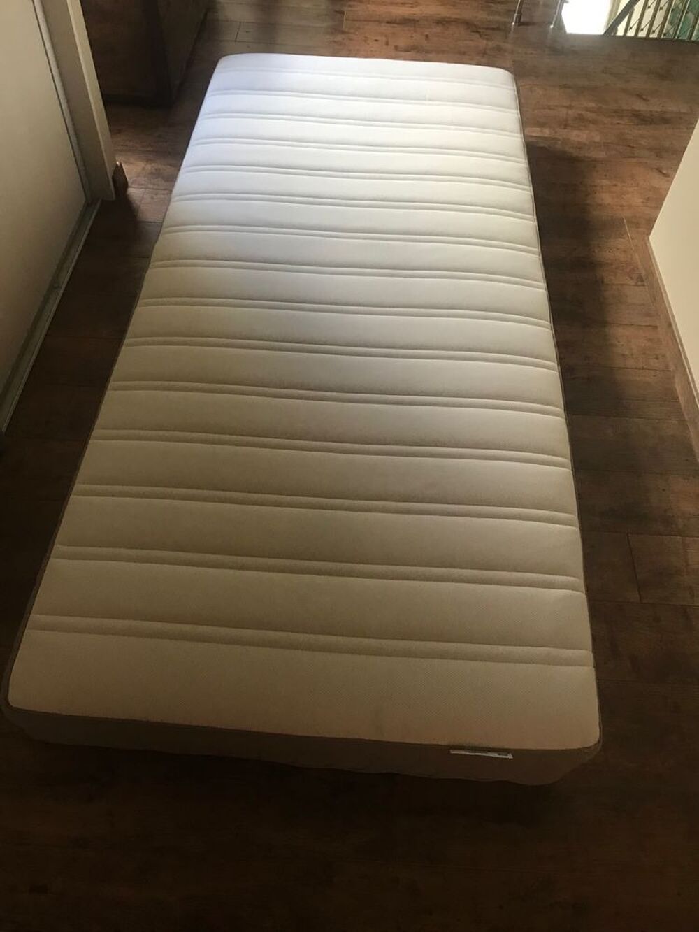 Matelas &agrave; ressorts 90x200 IKEA Meubles