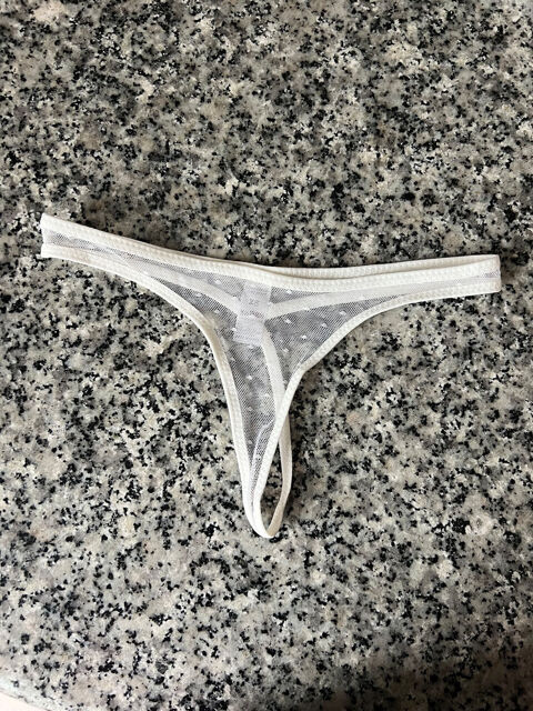 String Femme Blanc Transparent. Neuf Jamais Porté. Taille XS 15 Céret (66)