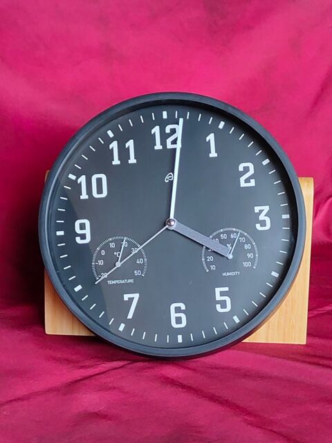 Horloge murale neuve avec thermomtre et hygromtre  15 Avermes (03)