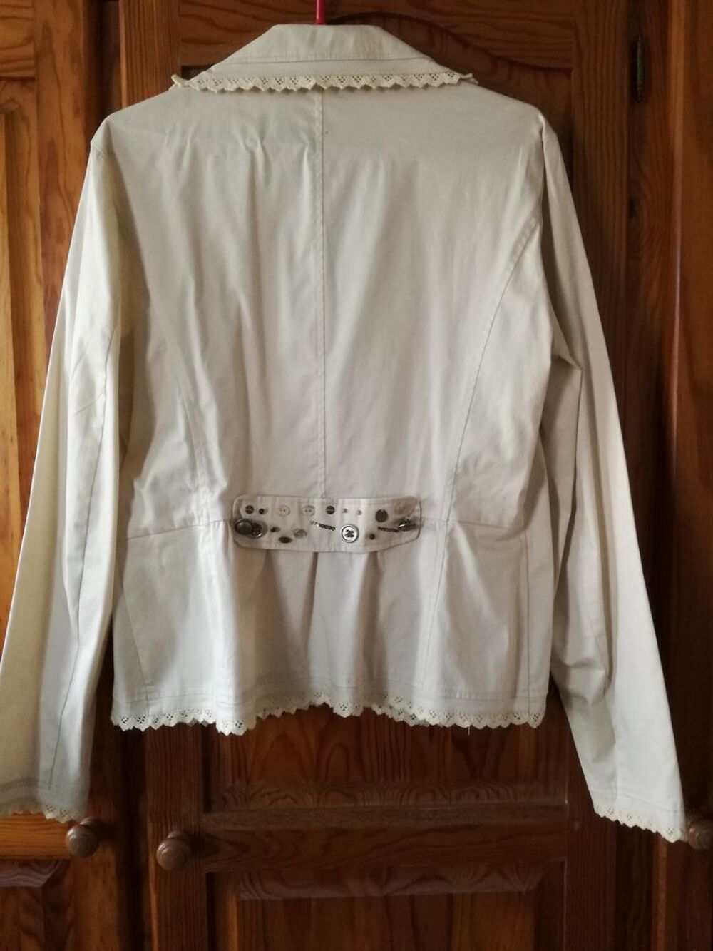 Veste &eacute;cru Vêtements