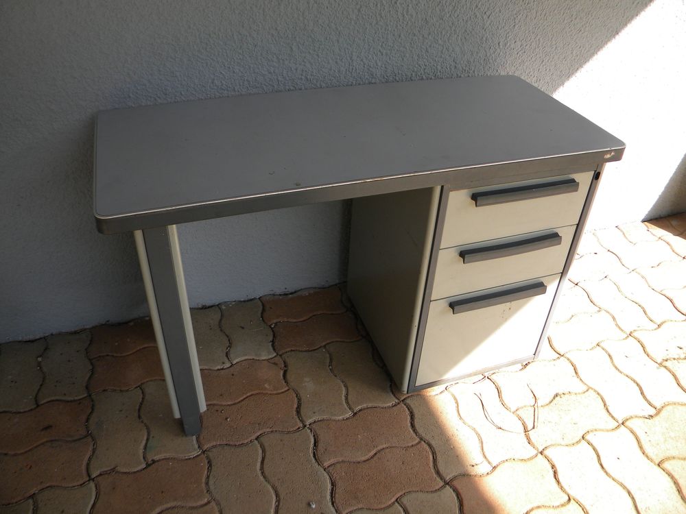 bureau m&eacute;tal Meubles