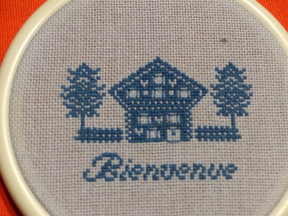 " BIENVENUE " - POINT DE CROIX Décoration
