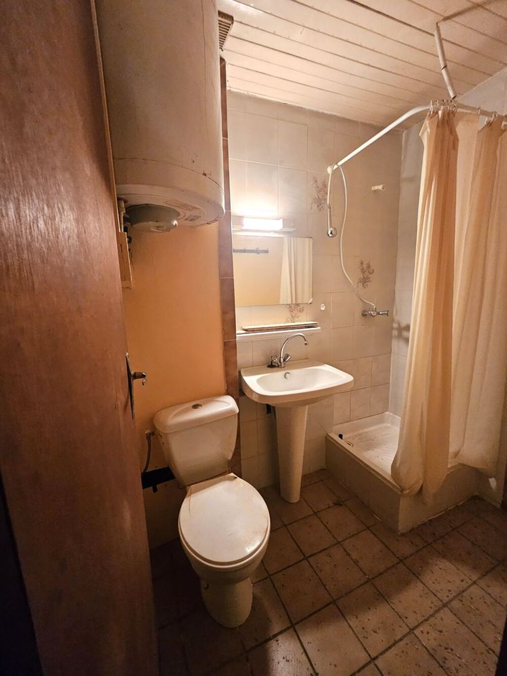 Vente Appartement APPARTEMENT T2 À FORT POTENTIEL, AU CŒUR DU CENTRE HISTORIQUE, RUE PIETONNE, DANS IMMEUBLE DE 7 LOGEMENTS, SUR 3 NIVEAUX. Castellane
