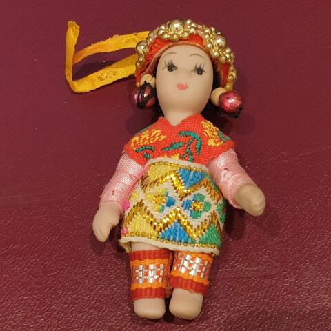 Poup�e de collection Porcelaine 6,7 cm 12 Antony (92)