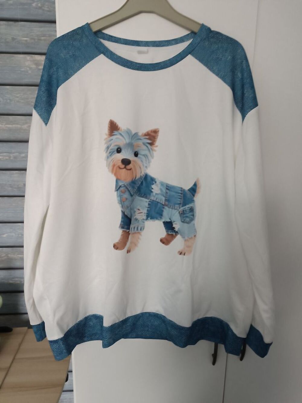 jolie tunique motif chien neuve Vêtements