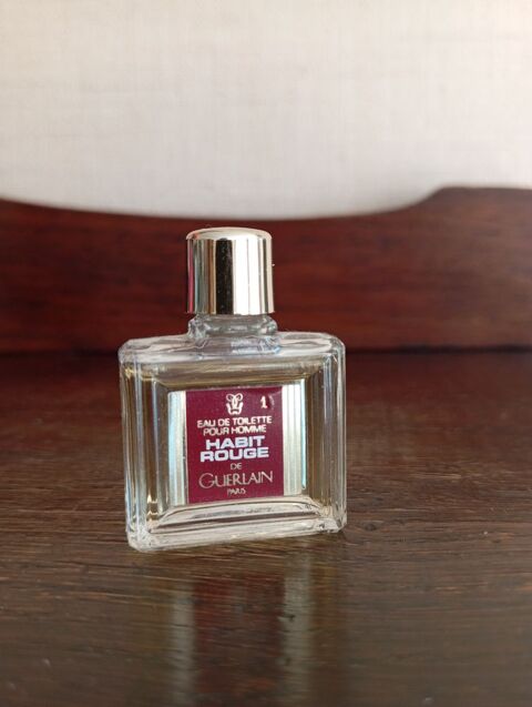 Miniature de parfum Habit Rouge (avec le 1 en haut à droite) 12 Digne-les-Bains (04)
