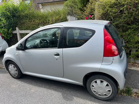 Peugeot 107 1.0e 12V 68ch BLUE LION Black & Silver 2010 occasion Caen 14000
