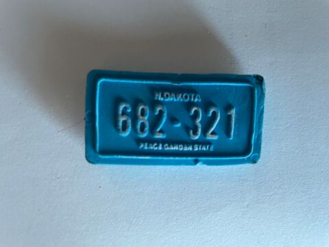 Gomma gomme eraser collection plaque N. Dakota bleu 5 Bures-sur-Yvette (91)