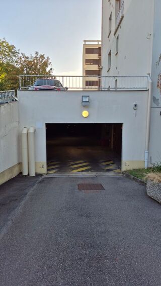  Parking / Garage à louer 10 m² Nancy