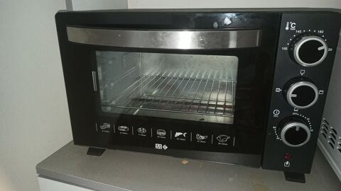 Four �lectrique FAR ? Tr�s bon �tat 45 Brest (29)