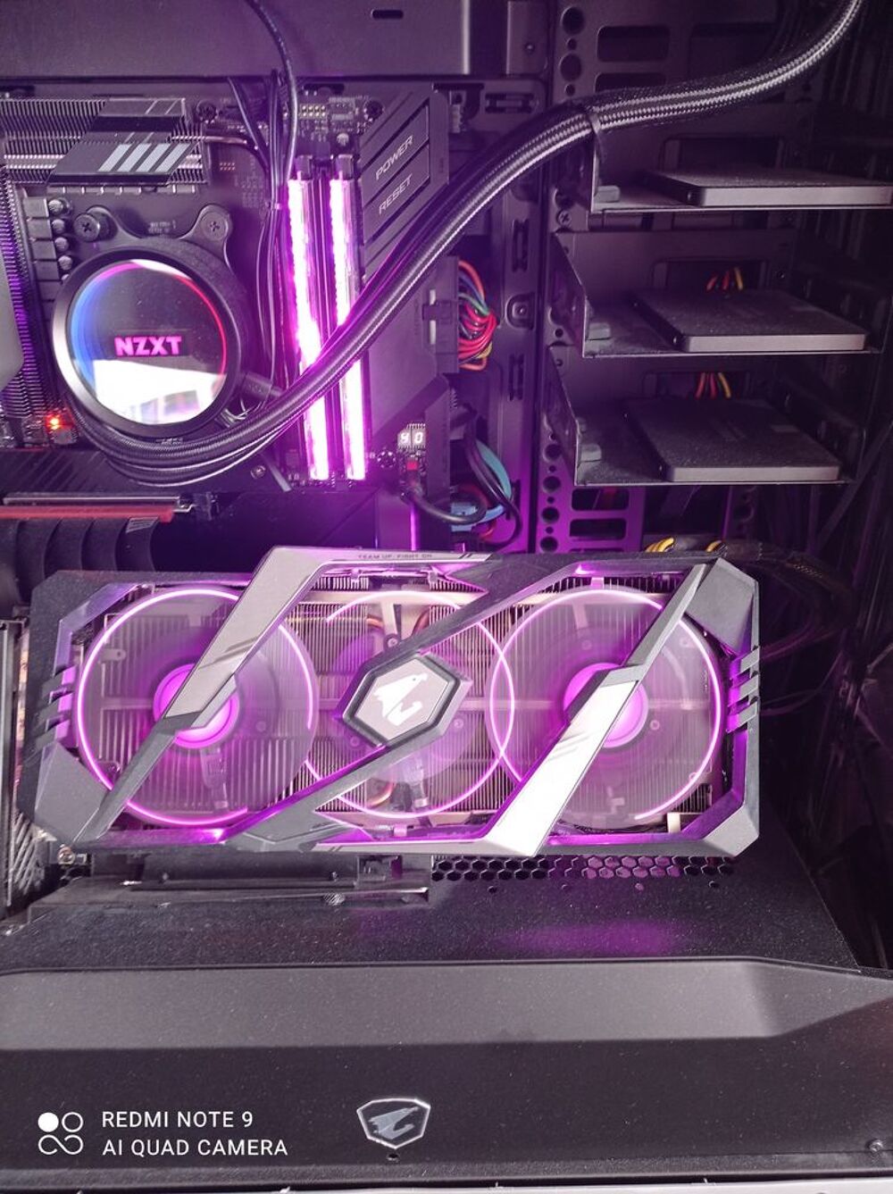 Carte graphique Aorus 2080 Ti xtreme encore sous-garantie Matériel informatique