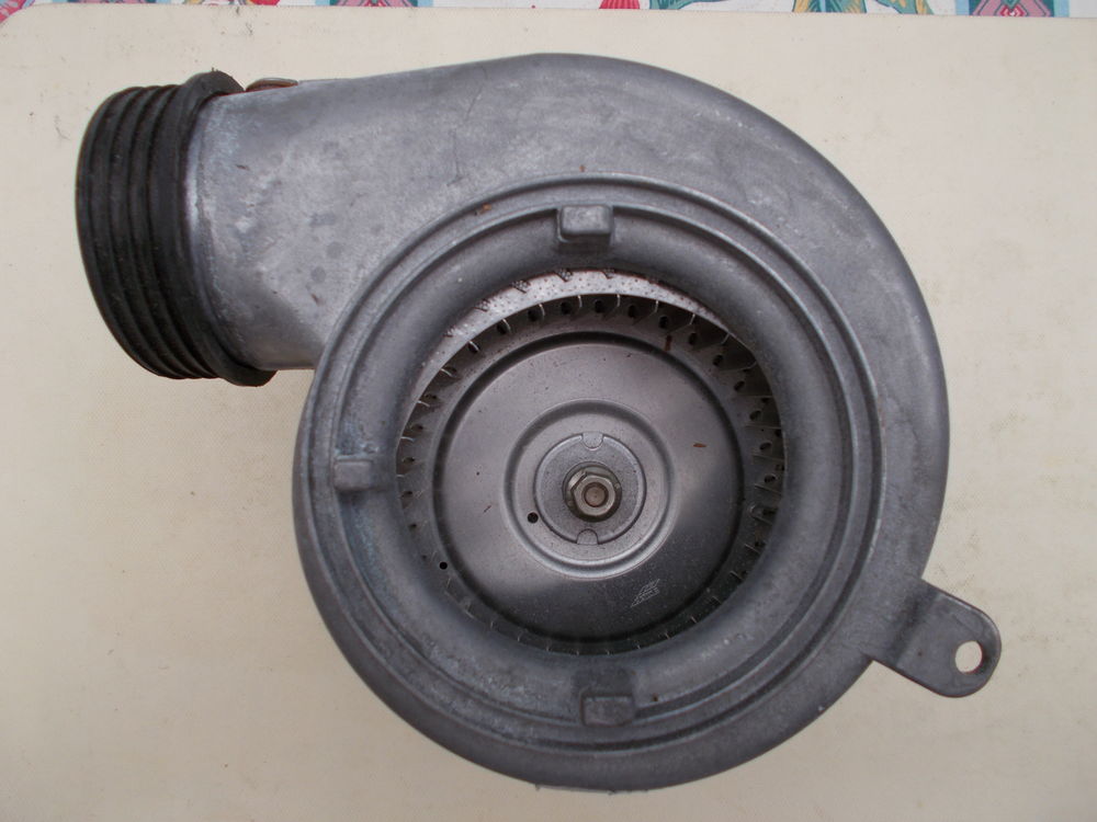 Pi&egrave;ce chaudi&egrave;re Chaffoteaux et Maury Bricolage