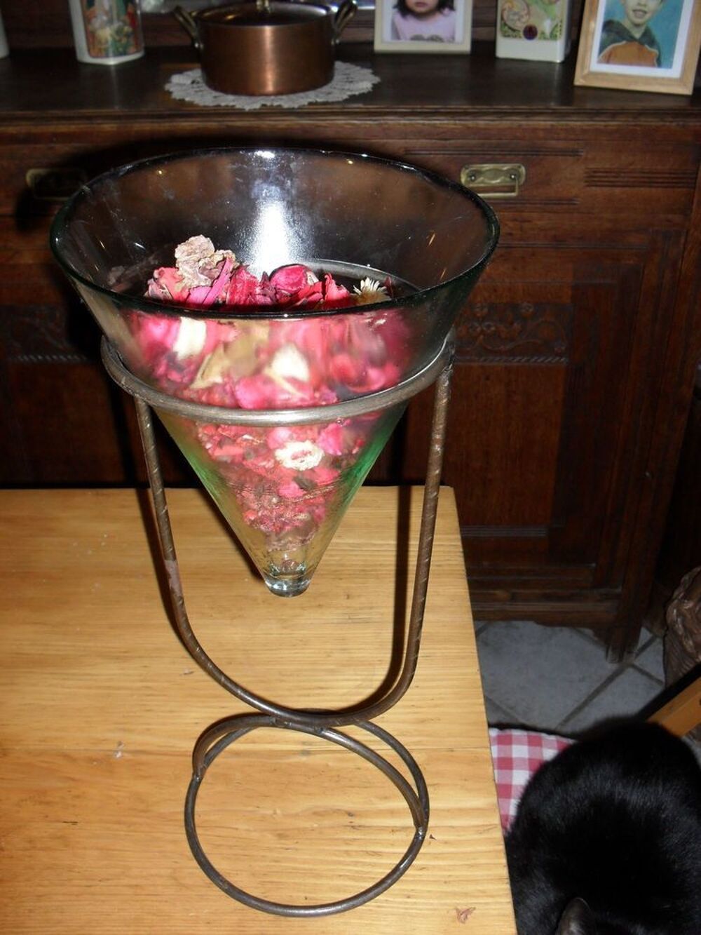 2 jarres coniques en verre avec support fer forg&eacute; Décoration