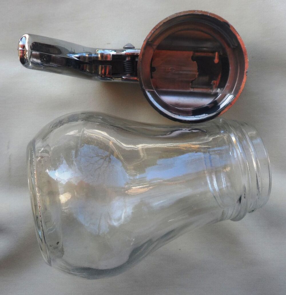 Verseur &agrave; miel neuf 8 X 11,5 cm
New honey pourer 8 X 11,5 cm Cuisine
