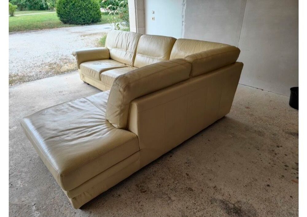 canap&eacute; et fauteuil cuir tr&eacute;s bon &eacute;tat Meubles